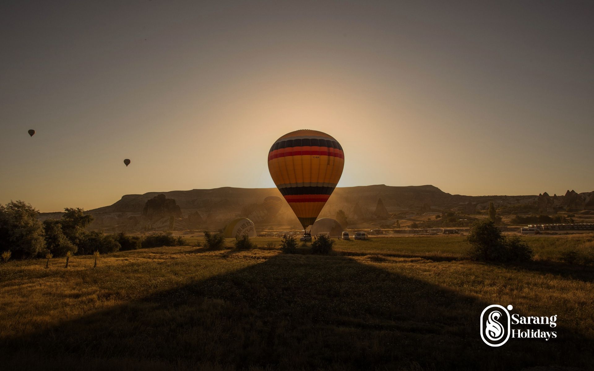 Hot Air Ballooning: Panoramic Desert Views - Sarang Vacations